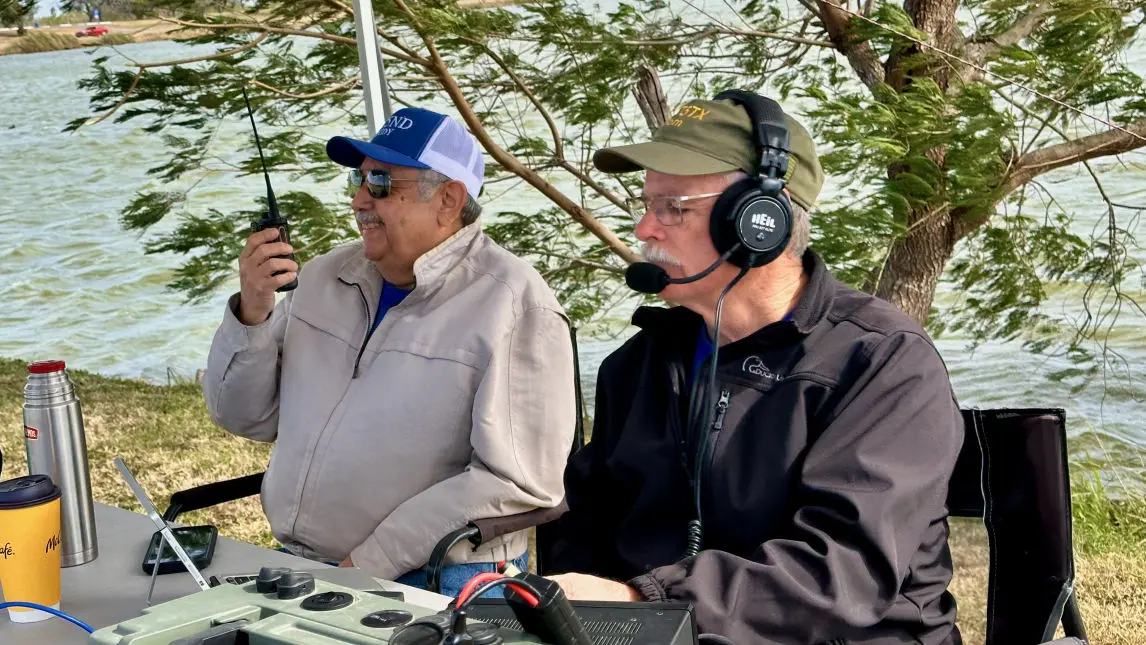 Rudy and Tom working Winter Field Day