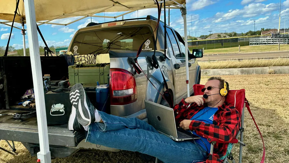 Byron relaxing while averaging 30 contacts and hour during Winter Field Day.